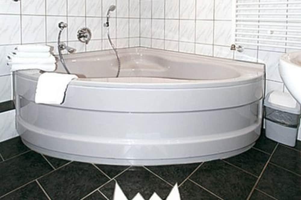 Hotel Zur Krone ฮาเมลน์ ภายนอก รูปภาพ