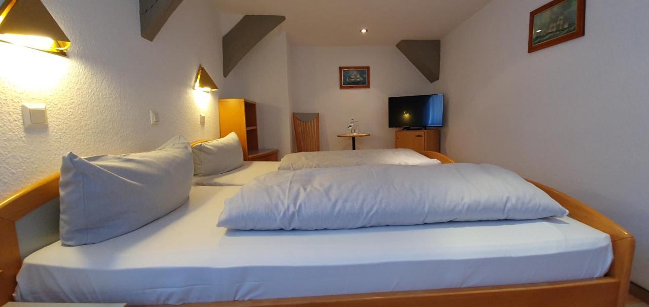 Hotel Zur Krone ฮาเมลน์ ภายนอก รูปภาพ