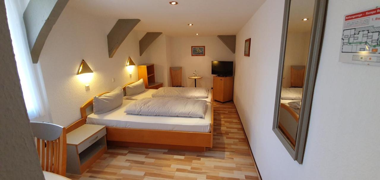 Hotel Zur Krone ฮาเมลน์ ภายนอก รูปภาพ